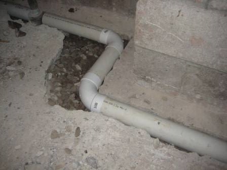 drain_tile_wrapped_around_footing.jpg