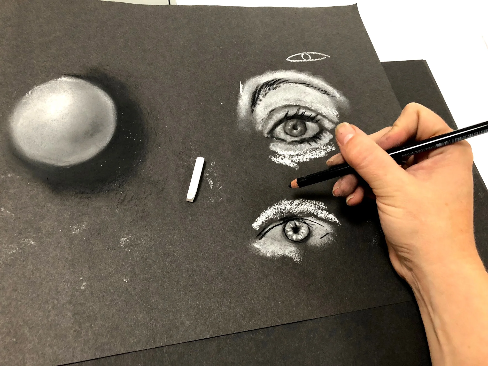 Beginner's Sketchbook Club 9:30am / Learn To Draw Course 12:30pm