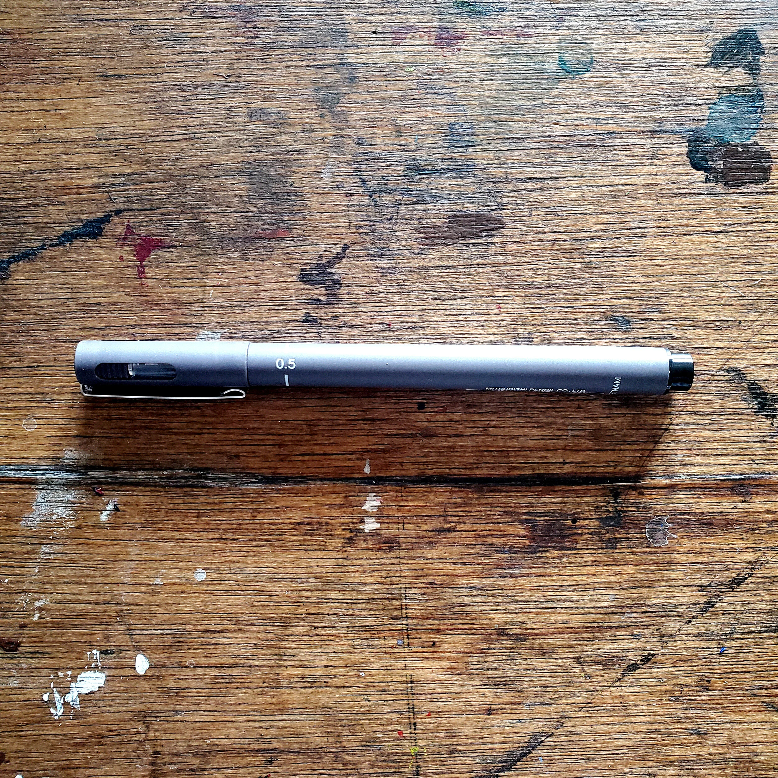 Dark Grey 0.5.jpg
