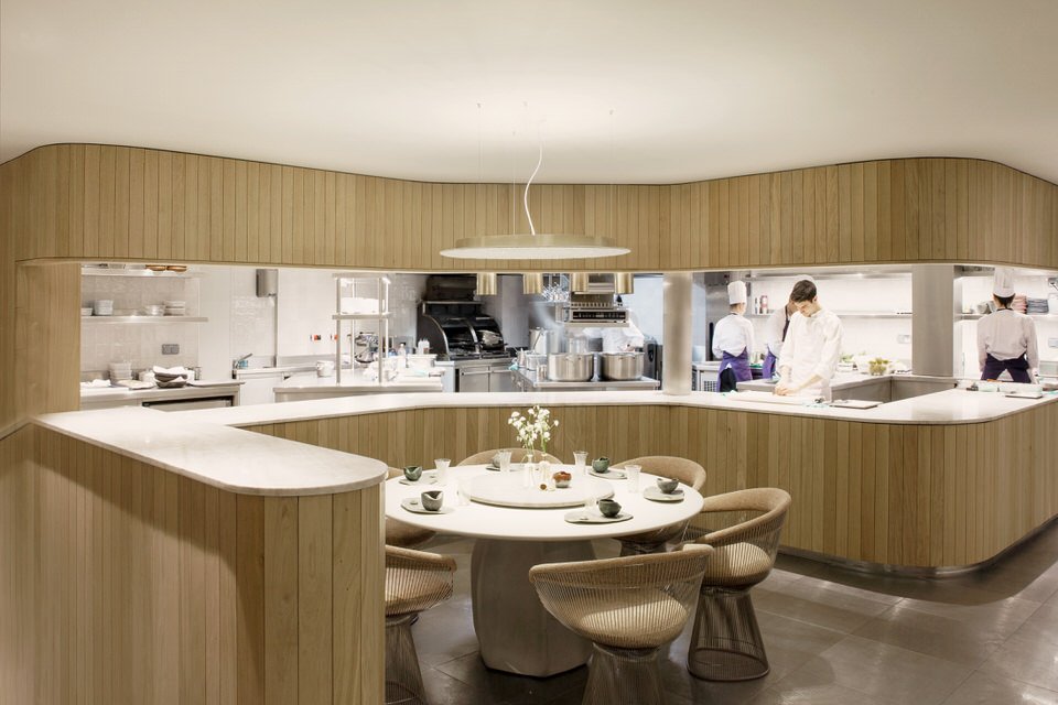 8 - Chef's table and kitchen_jean marc palisse.jpg