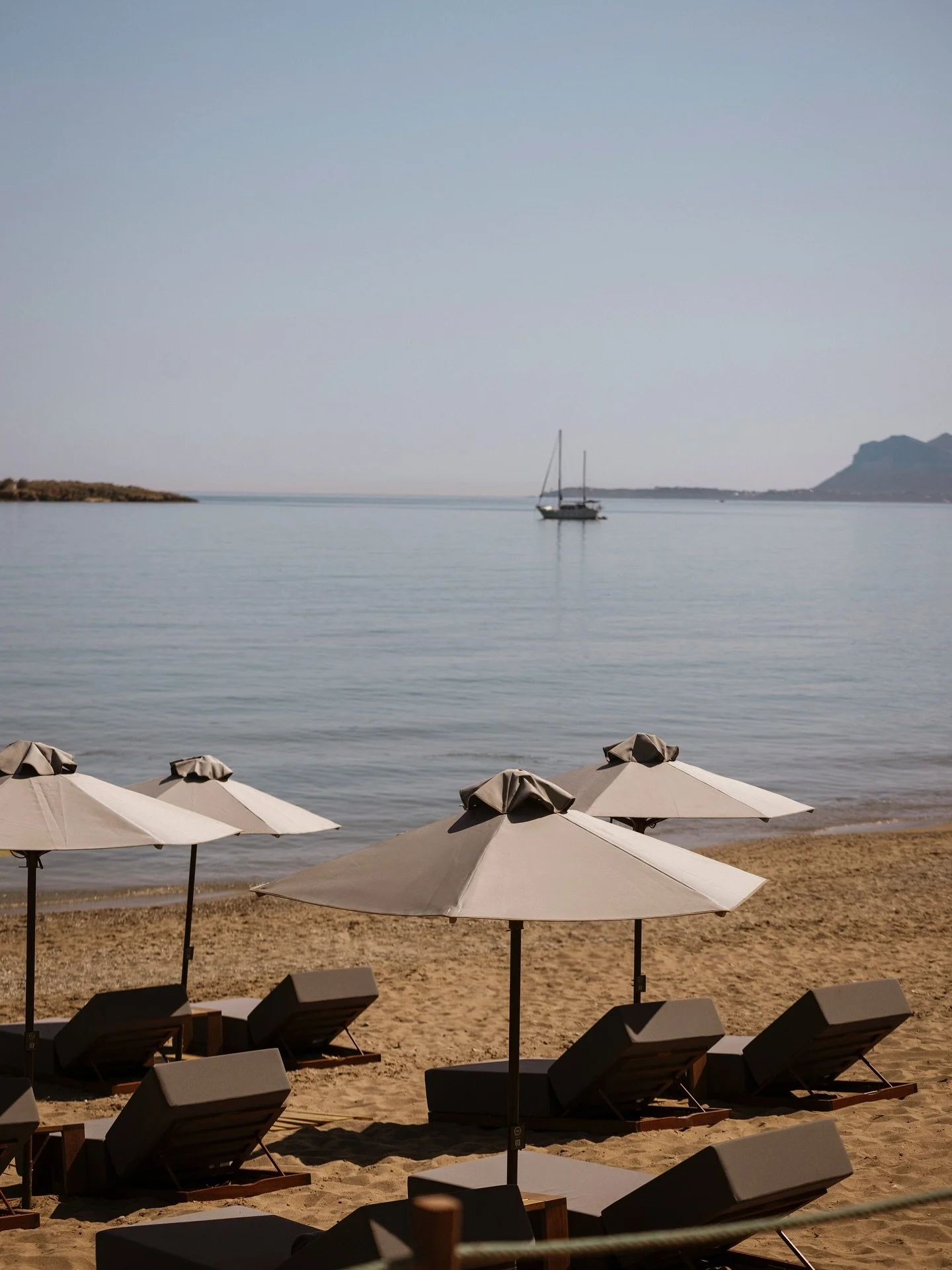 Introducing @zamana.chania, an addition to the Lotus Land Agency family.

A soulful retreat and immersive cultural experience, Zamāna by Domes is brought to life in collaboration with visionary hospitality curator Lefteris Markakis. Flowing between r