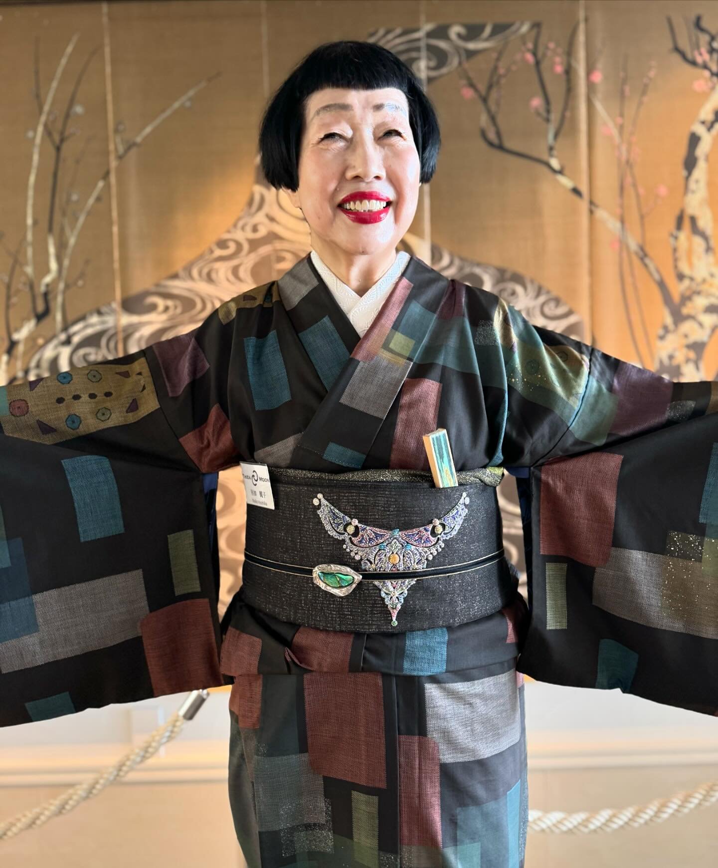 This is Hoshika-san, our stylish host for the next two nights, dressed in Oshima tsumugi, an exquisitely complicated ikat fabric from Amami Oshima. 👘 
.
.
#japanesetextiles #kimono #ikat #traveldeeper #madeinjapan