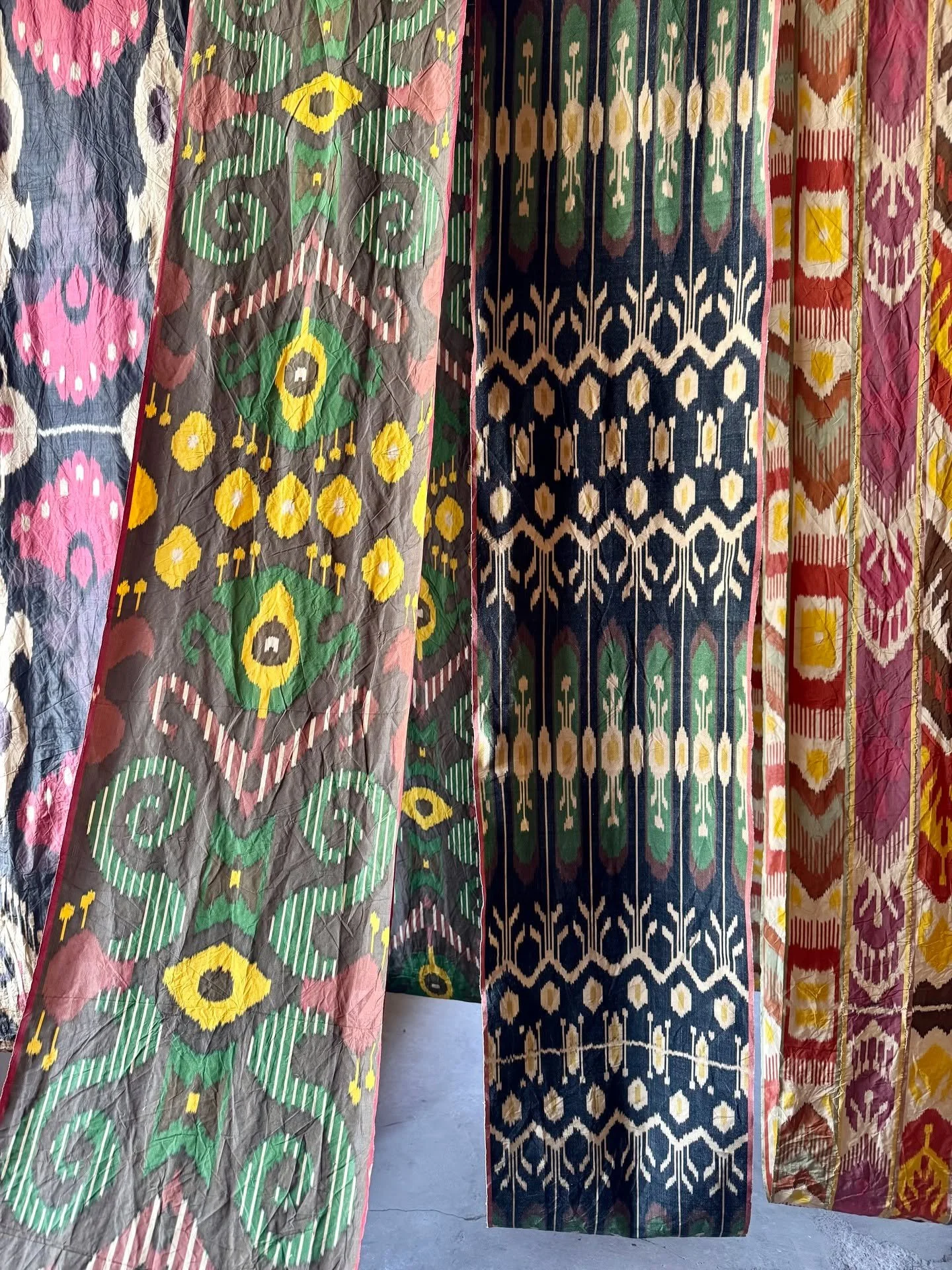 We enjoyed lunch at the workshop of ikat weaver Fazlitdin (pictured in a striped chapan with our wonderful guide, Raisa). In Uzbekistan, ikat fabric is known as abri (cloud) and the technique as abrbandi (tying clouds). Fazlitdin is one of the key fi