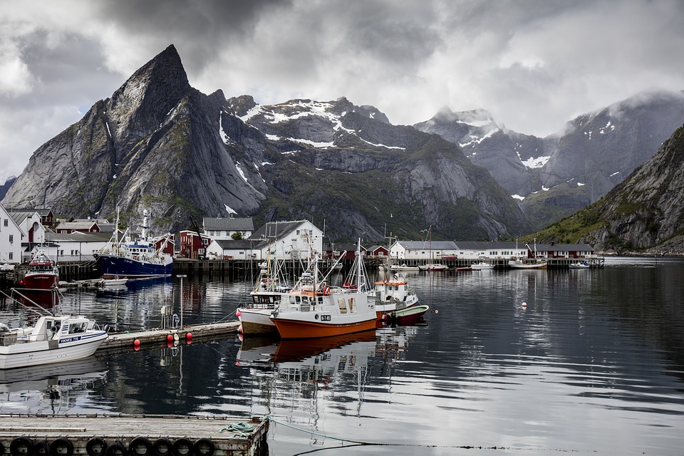 Lofoten Reine.jpg