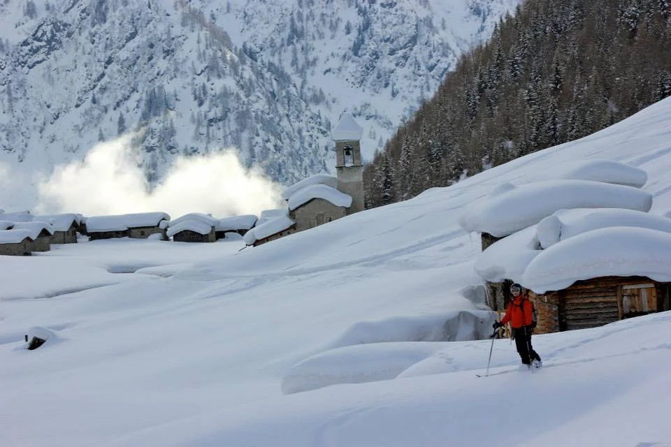 Backcountry skiing off the beaten track 5.jpg