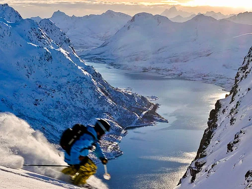 Backcountry skiing off the beaten track 4.jpg