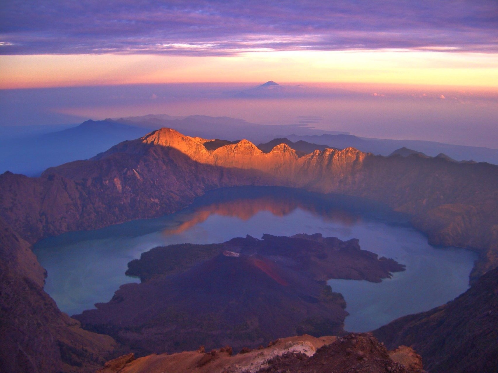Lombok Mount Rinjani.jpg