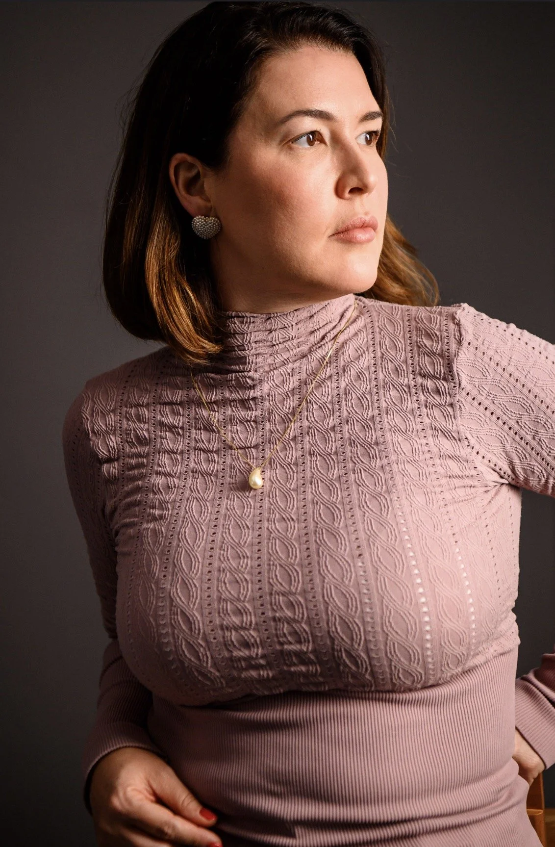 Dra. Camile Maes, especialista em harmonização facial natural e planejamento estético em Curitiba