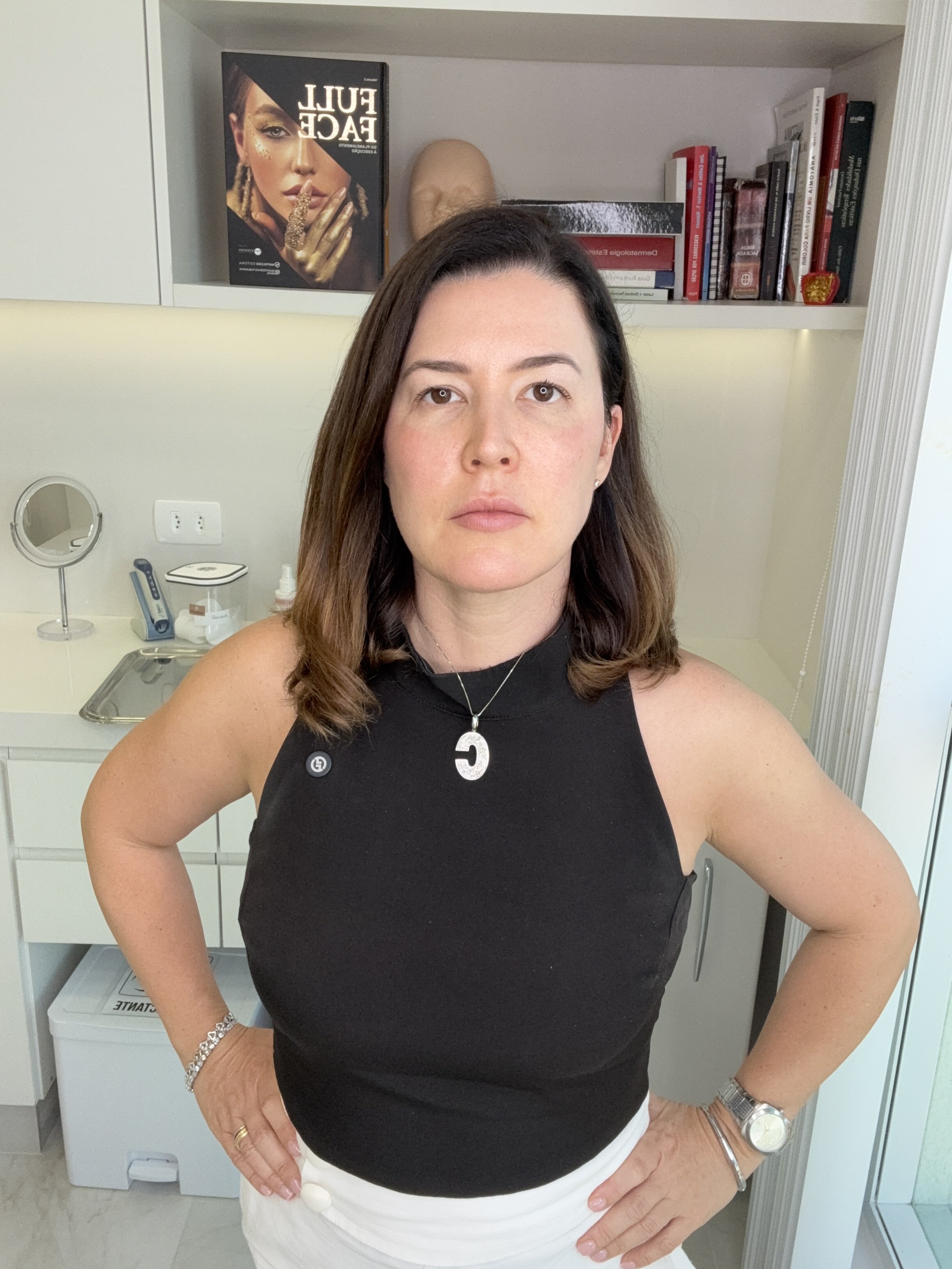 Harmonização facial natural em Curitiba, com planejamento facial e resultados leves e duradouros.