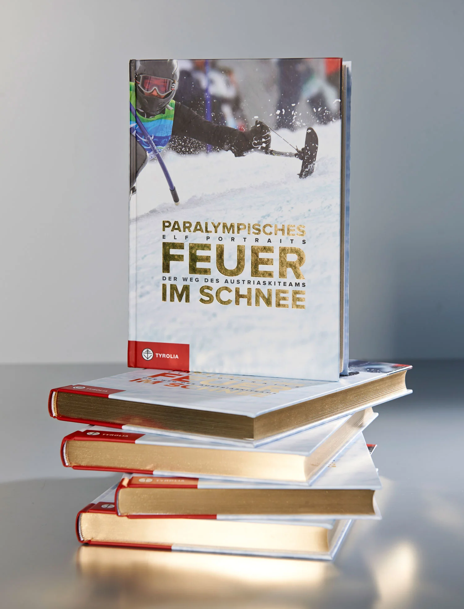 Paralympisches Feuer im Schnee