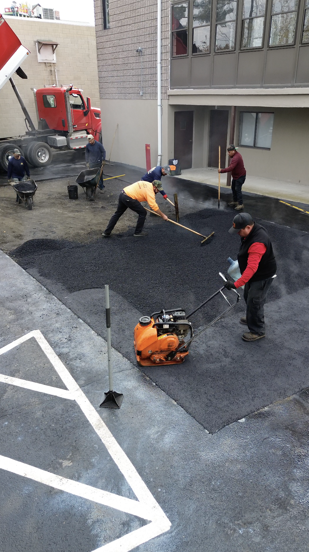 Asphalt driveway repair darien.png
