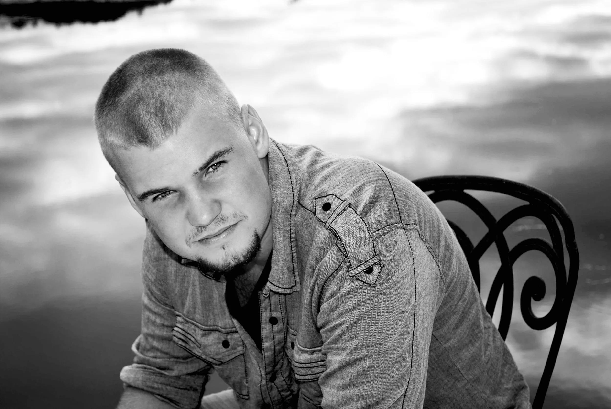 taylor senior pic 1_ppbnw copy.jpg