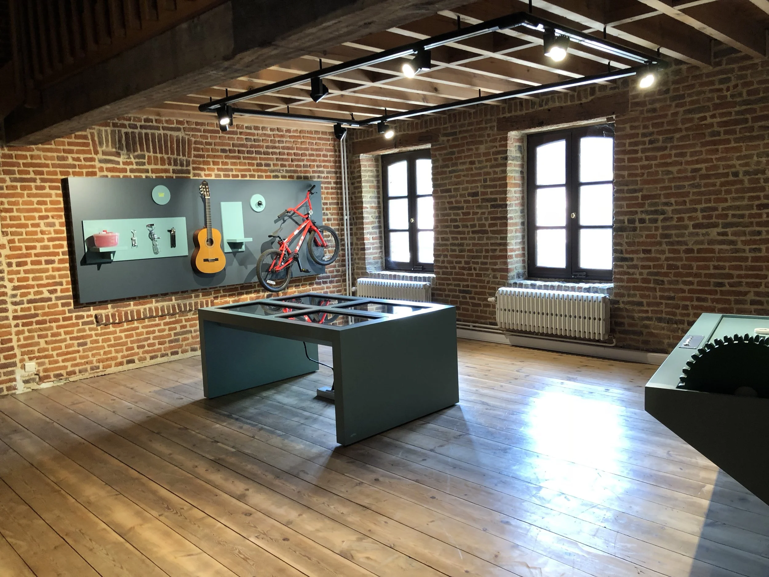 Landen interactive touch.jpg