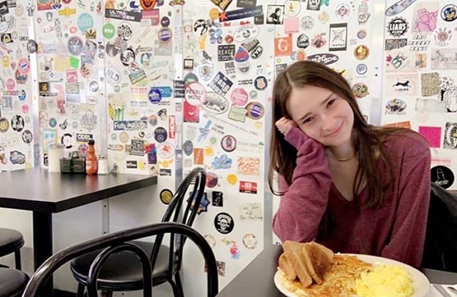 Are you touring @u_michigan? Or are you a student with some free time between classes? Follow along with sophomore, Sam Zuckerman, as she shares her favorite places in Ann Arbor. Pictured here at The Fleetwoud Diner where the hippie hash is a must or