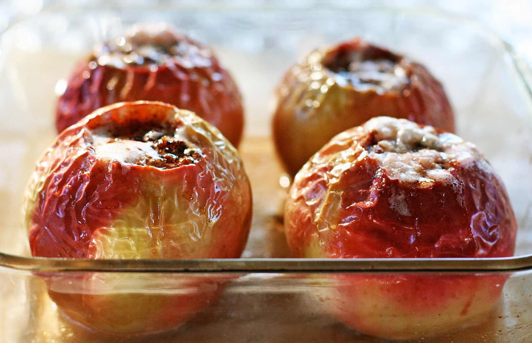 baked-apples-horiz-a-1800.jpg