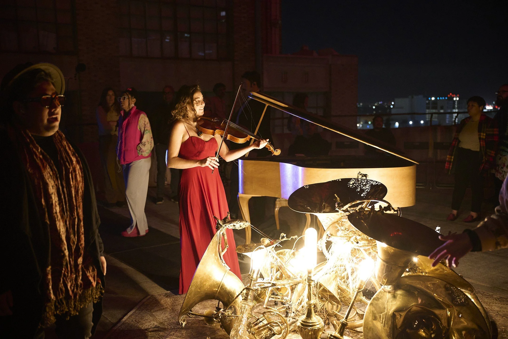 Transforming the roof of the @bendixbuilding into an opera, a gathering space, and a community-activated instrument all at once.

Thank you @kenbinsley @leoramalka @af_horn @ch_ris6456 @fabianxrc @masonmtube @viola.wav @sockswhitmore @jjjoycela @anas