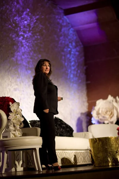 Cindy Novotny Speaking-thumb-400x600-1103.jpg