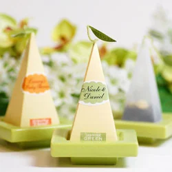wedding-favors-beaucoup-chicago-engaging-events-by-ali.jpg