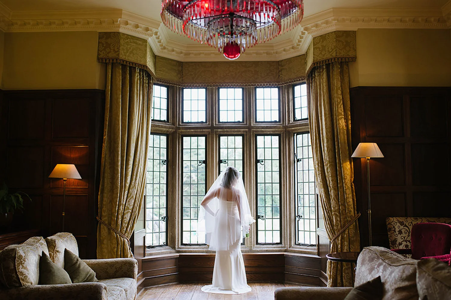 elegant-chicago-brides-destination-weddings-engaging-events-by-ali.jpg