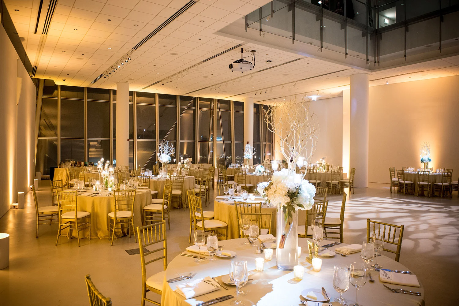 table-settings-elegant-best-wedding-planner-chicago-engaging-events-by-ali.jpg