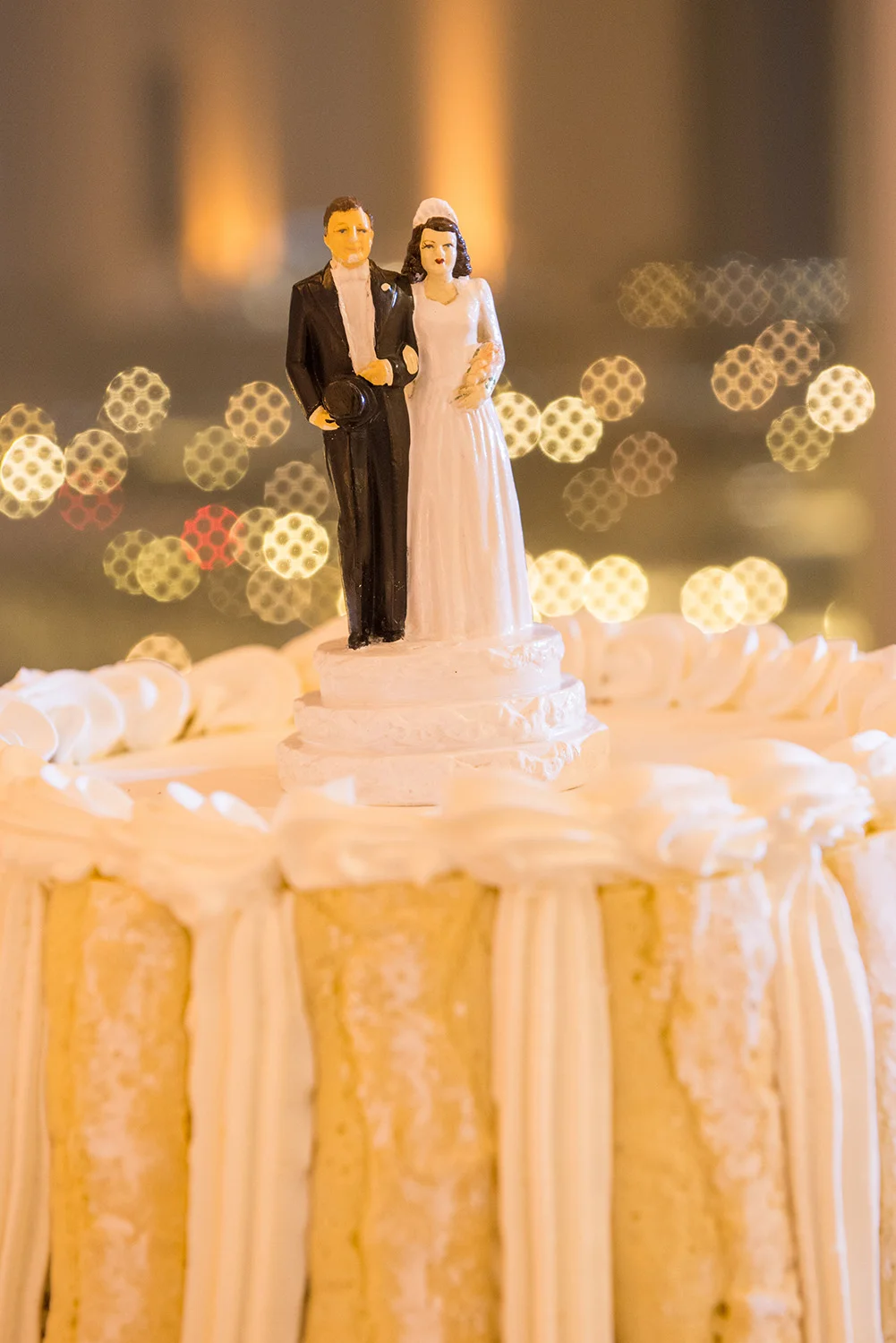 wedding-cakes-trends-chicago-worry-free-planner-engaging-events-by-ali.jpg