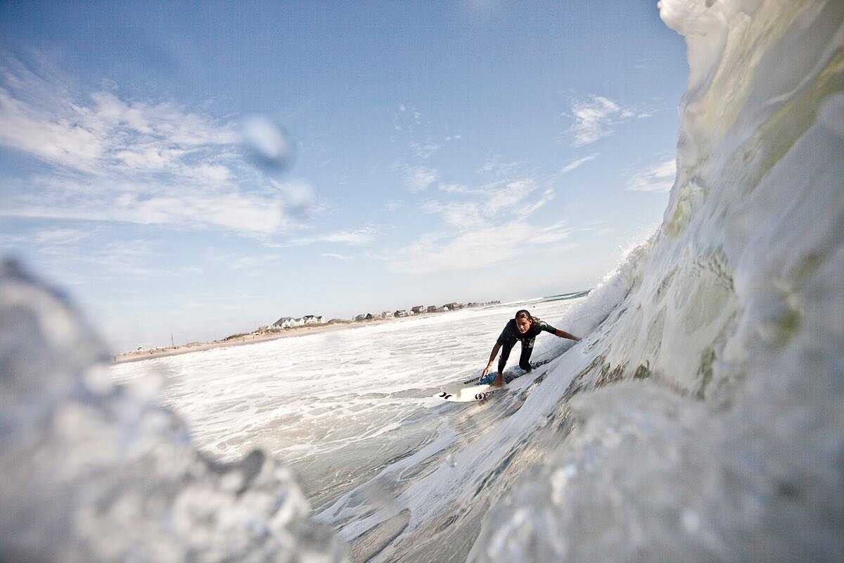 There was once a time I dreamed of being a surf photographer. I got my first water housing in &lsquo;08 or &lsquo;09 and started shooting with some of the best local surfers I knew - @non_compliance, @likecoldpizza, and, pictured here, @kimdiggs. The