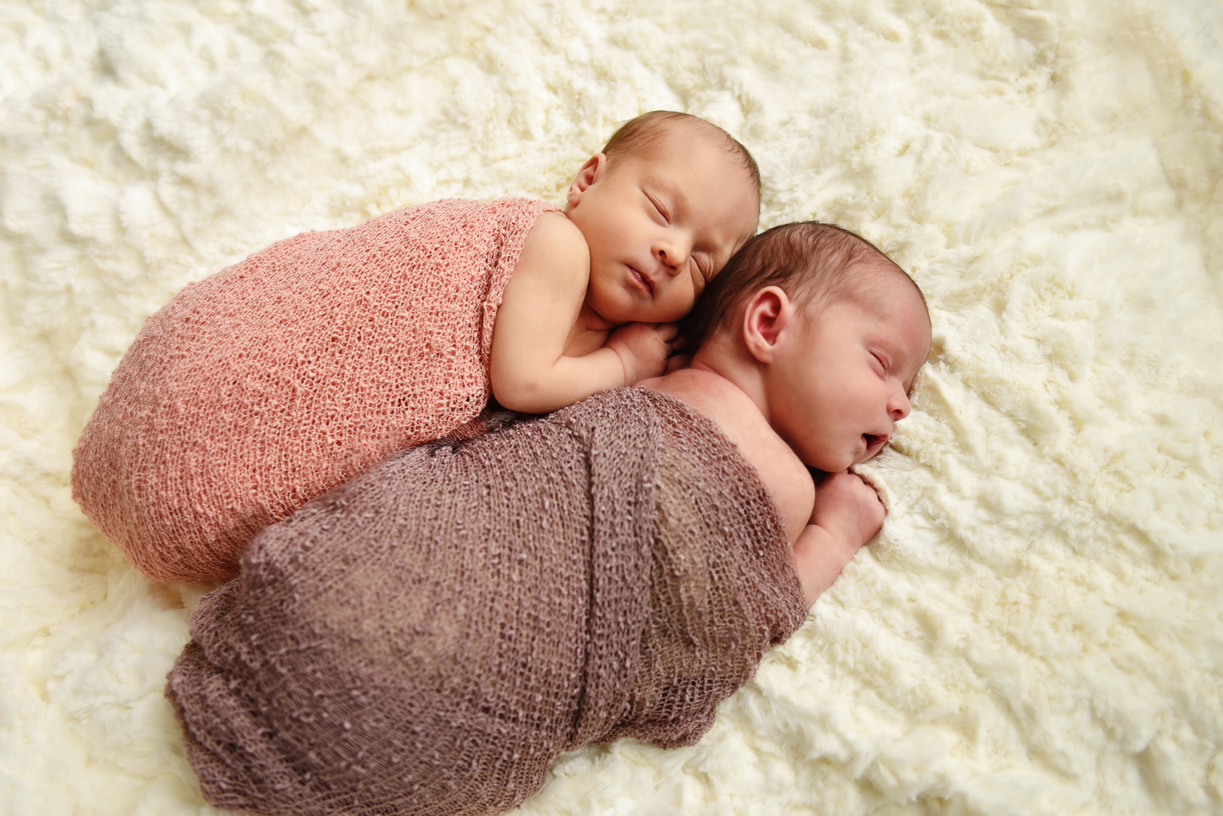 Abigail & Amelia Newborn 22.jpg