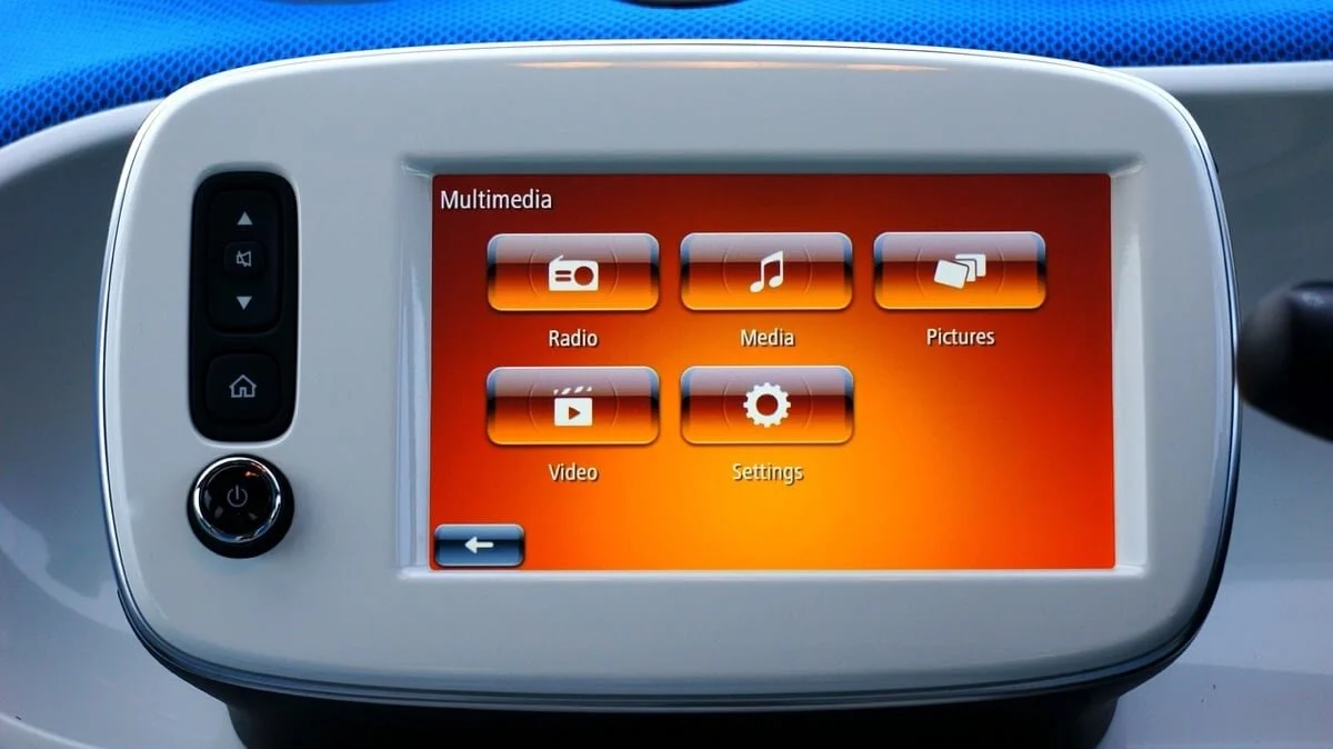 Car Smart With a New Head Unit 