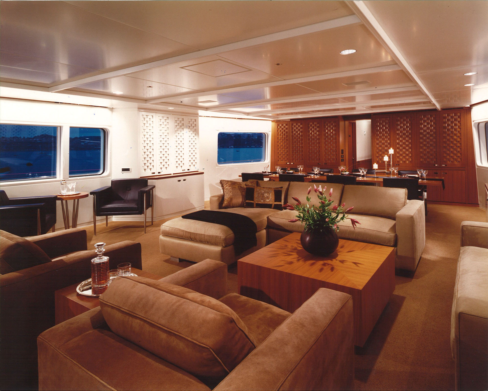 Motor Yacht 2 - Ronin - Living Room.jpg