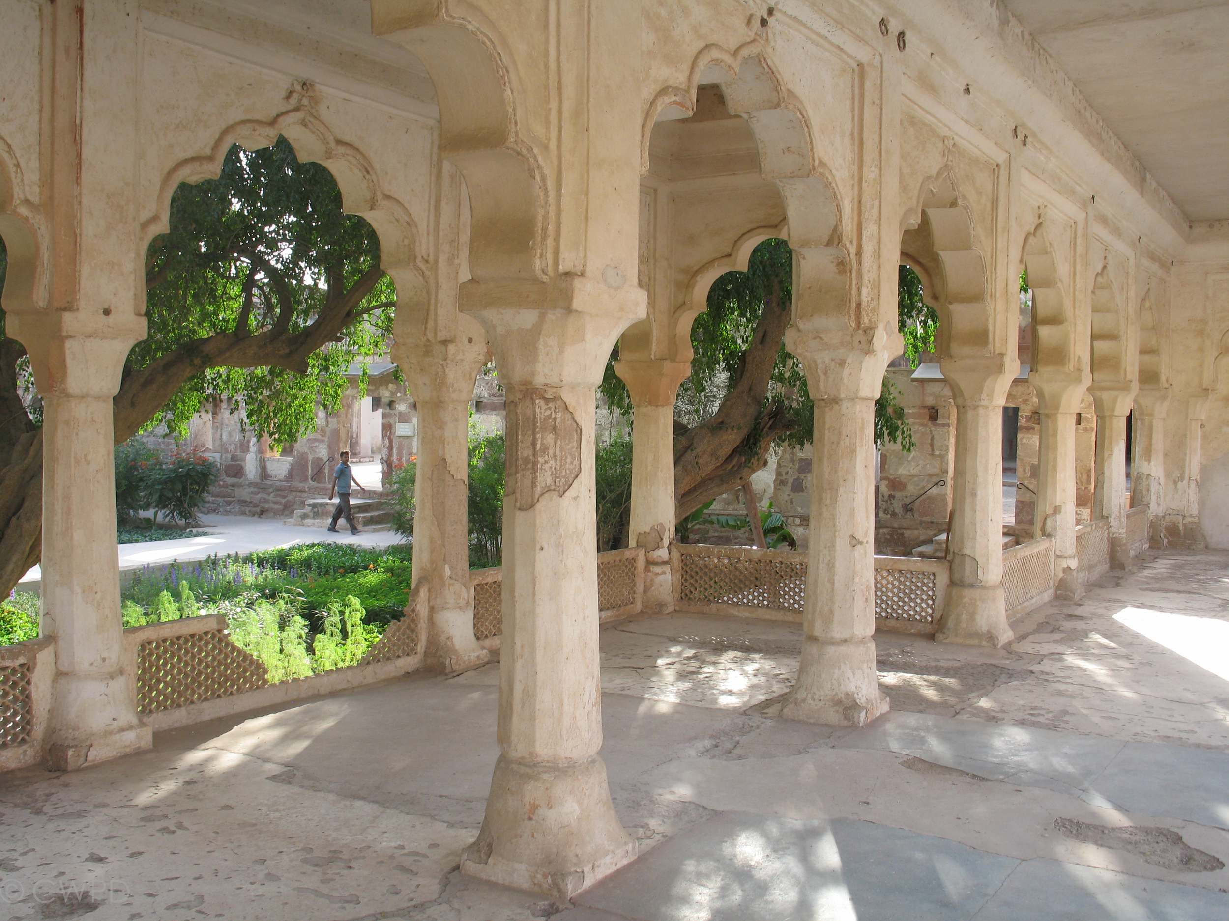  Arcaded walkway though which lies the Sheesh Mahal building and garden.&nbsp;  Image © Courtauld CWPD 