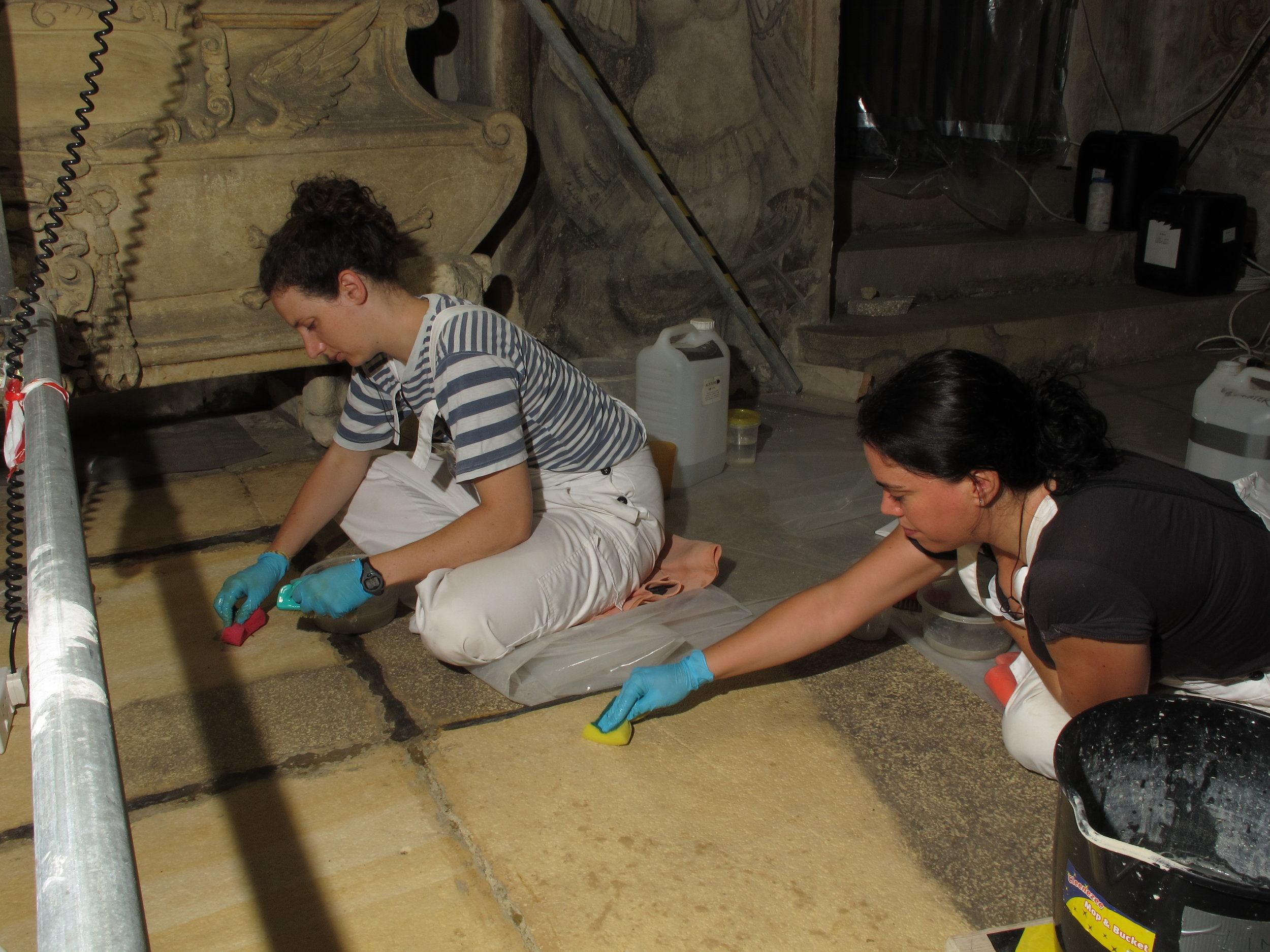  A thick layer of dirt and microbiological growth was cleaned from the stone floor of the Crypt.  Image © Courtauld CWPD 