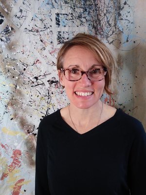 Laura Demeri brings a wealth of knowledge centered around practical, applicable, and mindful eating.