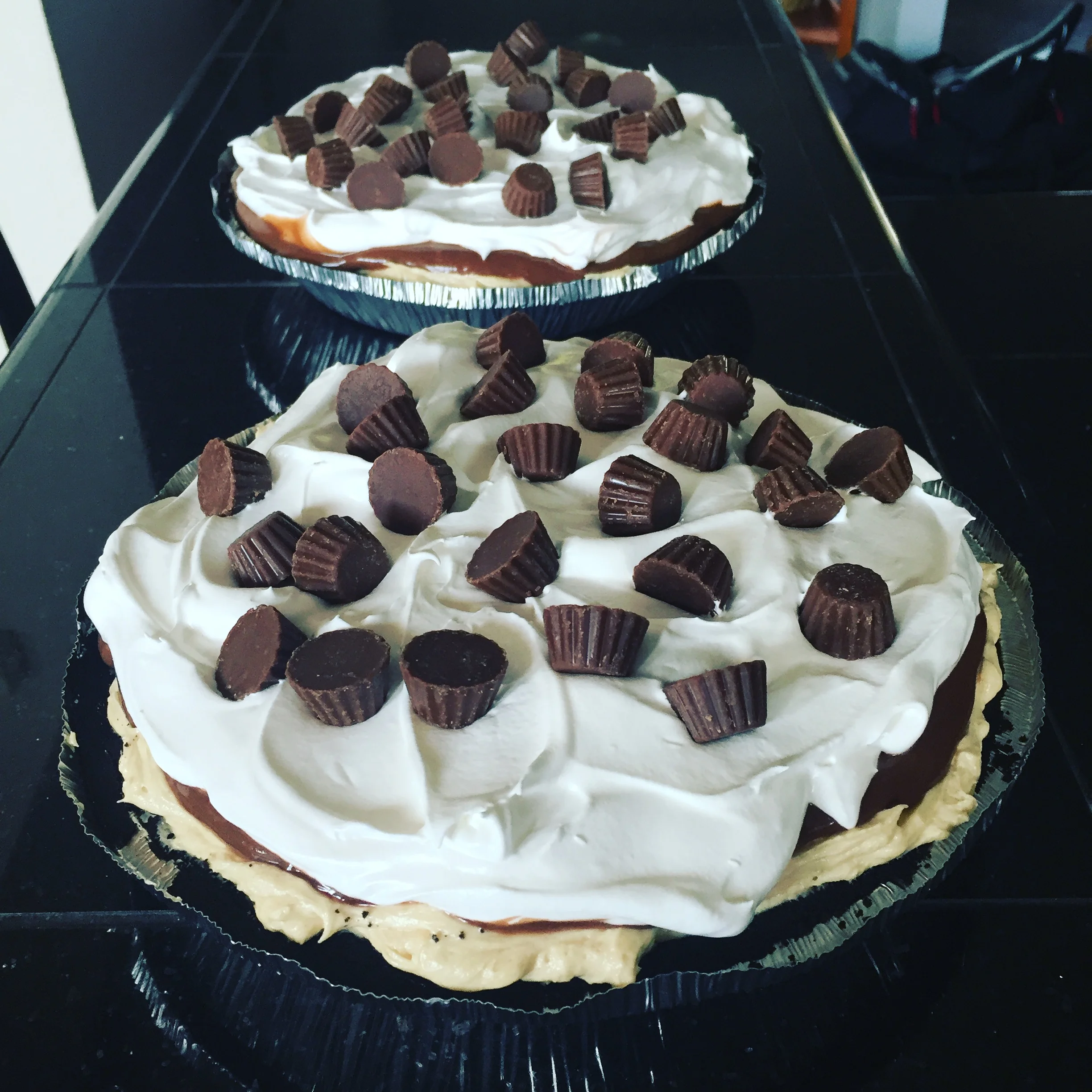 No-Bake Peanut Butter Cup Icebox Pie