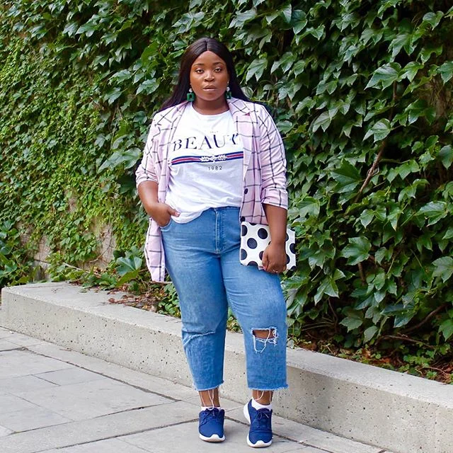 Blazers are my no. 1 go-to wardrobe item.  They can be a supporting piece or the focal point of any look. Dressing them down with t-shirts &amp; denim is one of my favorite ways of incorporating a solid blazer into my everyday style. 💎