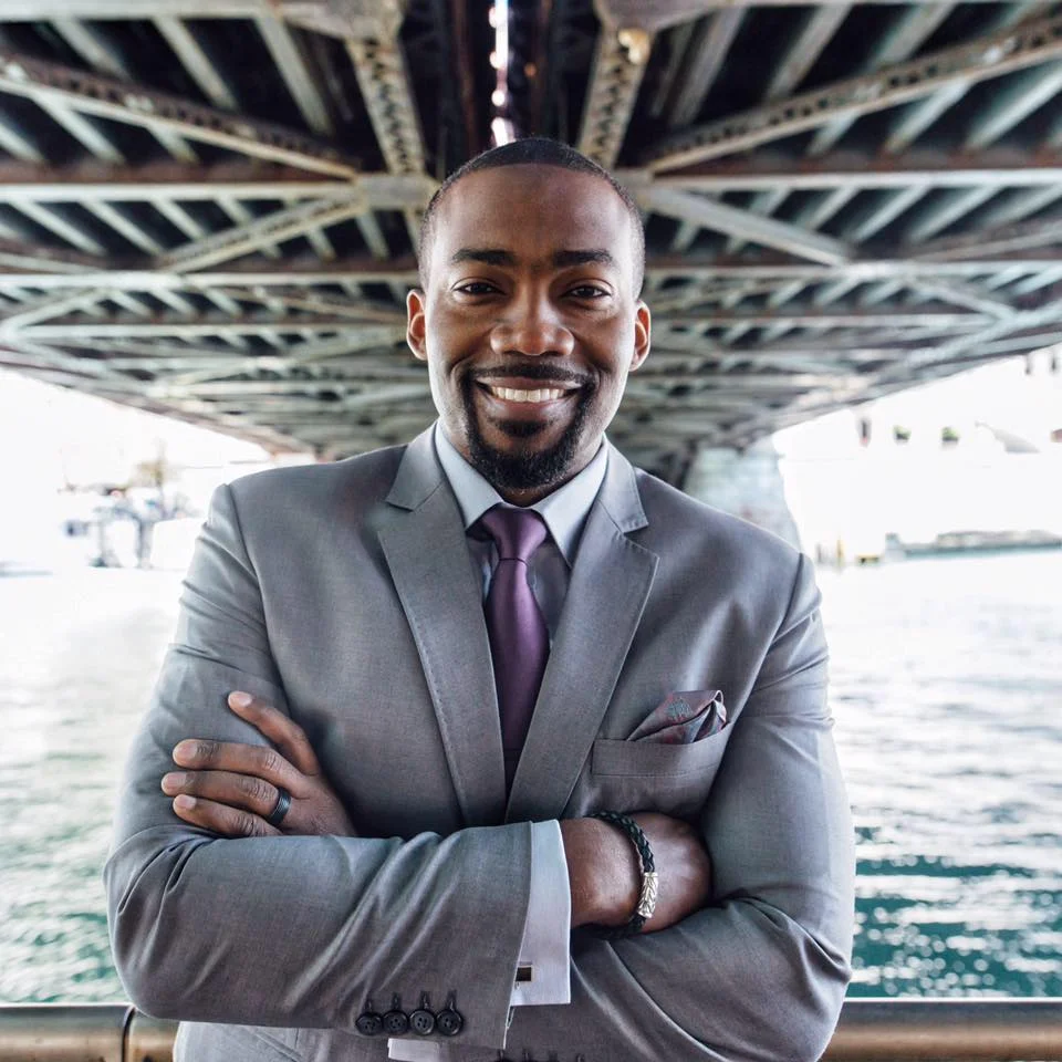Who is Linal Harris? Well he's definitely a goal-setter and a self-starter! Self-starters aren’t born; they’re built. That’s the story of Linal Harris. After graduating high school at the top of his class, Linal went into a series of poor decision-making that cost him his college scholarship and resulted in him being expelled from school. Broke, living at home with his parents, and in a ton of debt, Linal was introduced to a mentor that helped him to transform his thinking, and ultimately, change his life. The lessons that he learned on living with purpose and intentional goal-setting led him to becoming a self-starter. Equipped with this information, Linal went on to climb the ranks of various companies, being afforded opportunities to work around the world, and eventually landing in the seat of Chief Diversity Officer for a Fortune 500 company. Now, Linal has dedicated his life to raising up other self-starters by helping them connect to their identity, distinguish their life's purpose, and embrace their power. Through his transformational speaking, teaching and coaching, Linal helps others unlock a world of infinite possibilities to be GREAT!