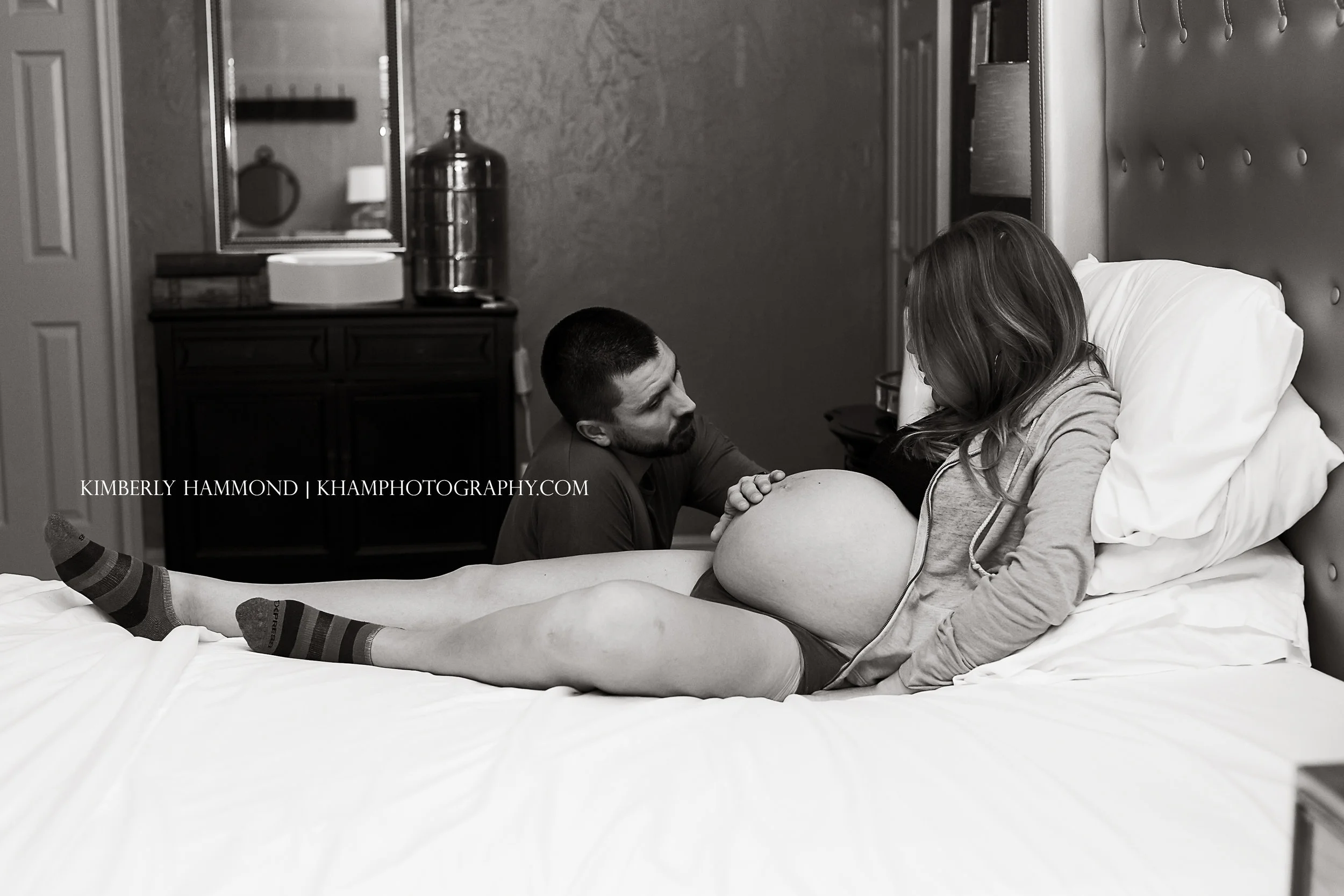 Origins birth center birth | dfw birth photographer| dfw birth photography | Water Birth | Fort Worth Birth Photography