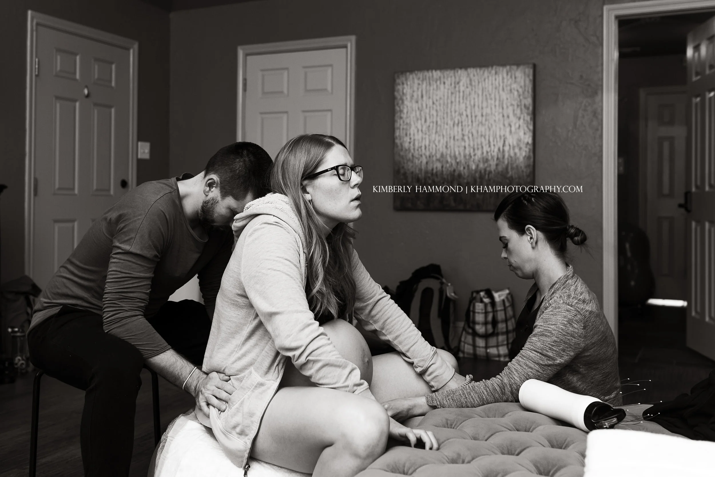 Origins birth center birth | dfw birth photographer| dfw birth photography | Water Birth | Fort Worth Birth Photography