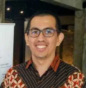 Ferry Aprilianto Founder & CTO • Tanamduit