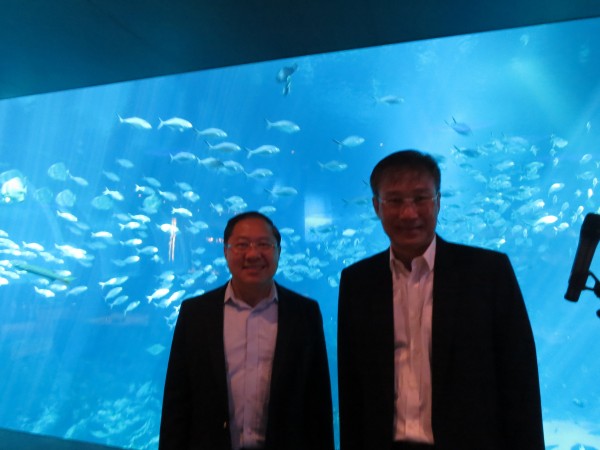 MEETING WITH GROUP MD CITYNEON Group MD Cityneon Holdings Ko Chee Wah hosted his talk at Resorts World Sentosa SE Asia Aquarium on Cityneon's growth in Singapore and worldwide - 17 Oct 2013
