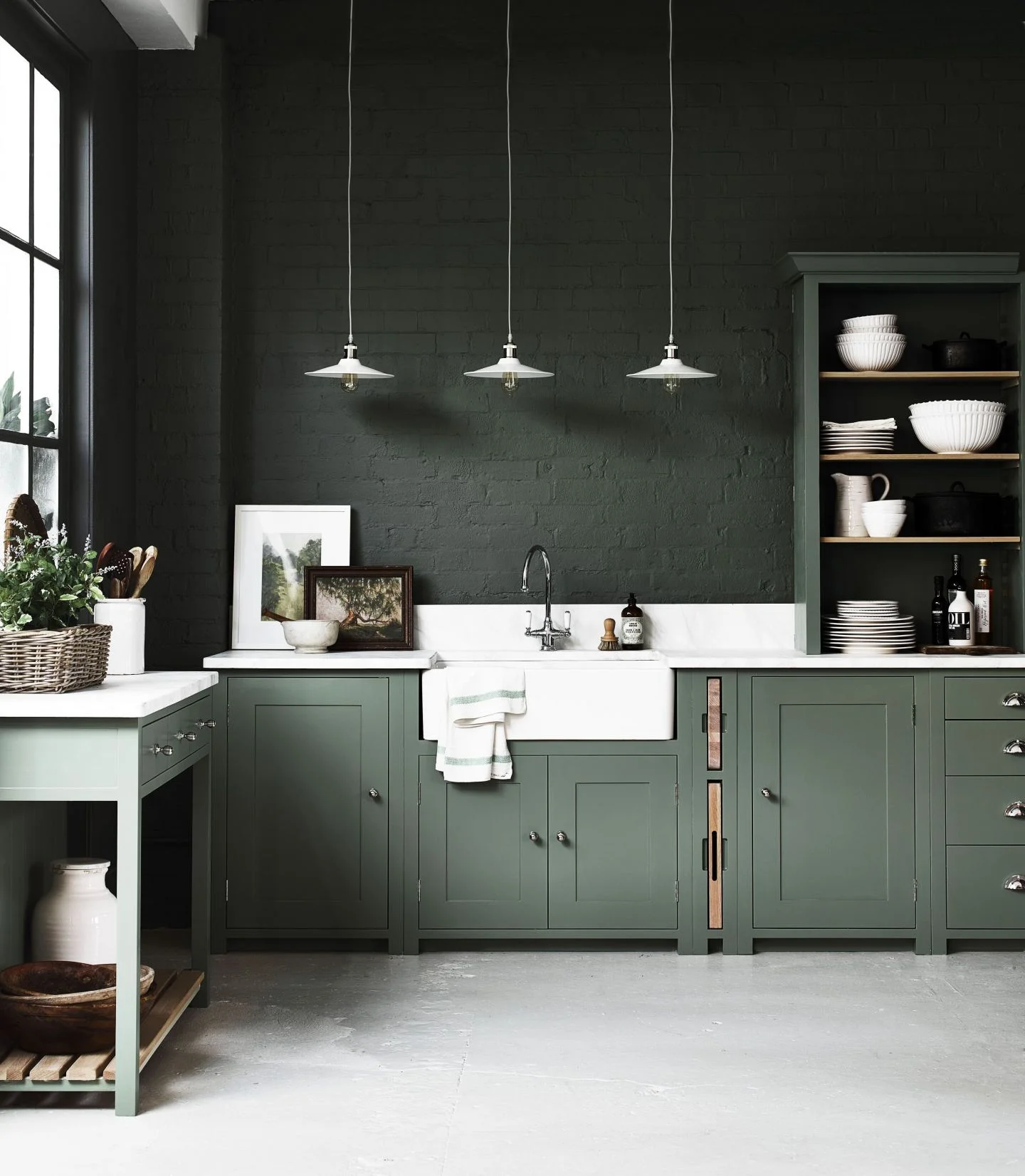 Neptune-Suffolk-kitchen-hand-painted-in-Cactus-from-£12000.jpg