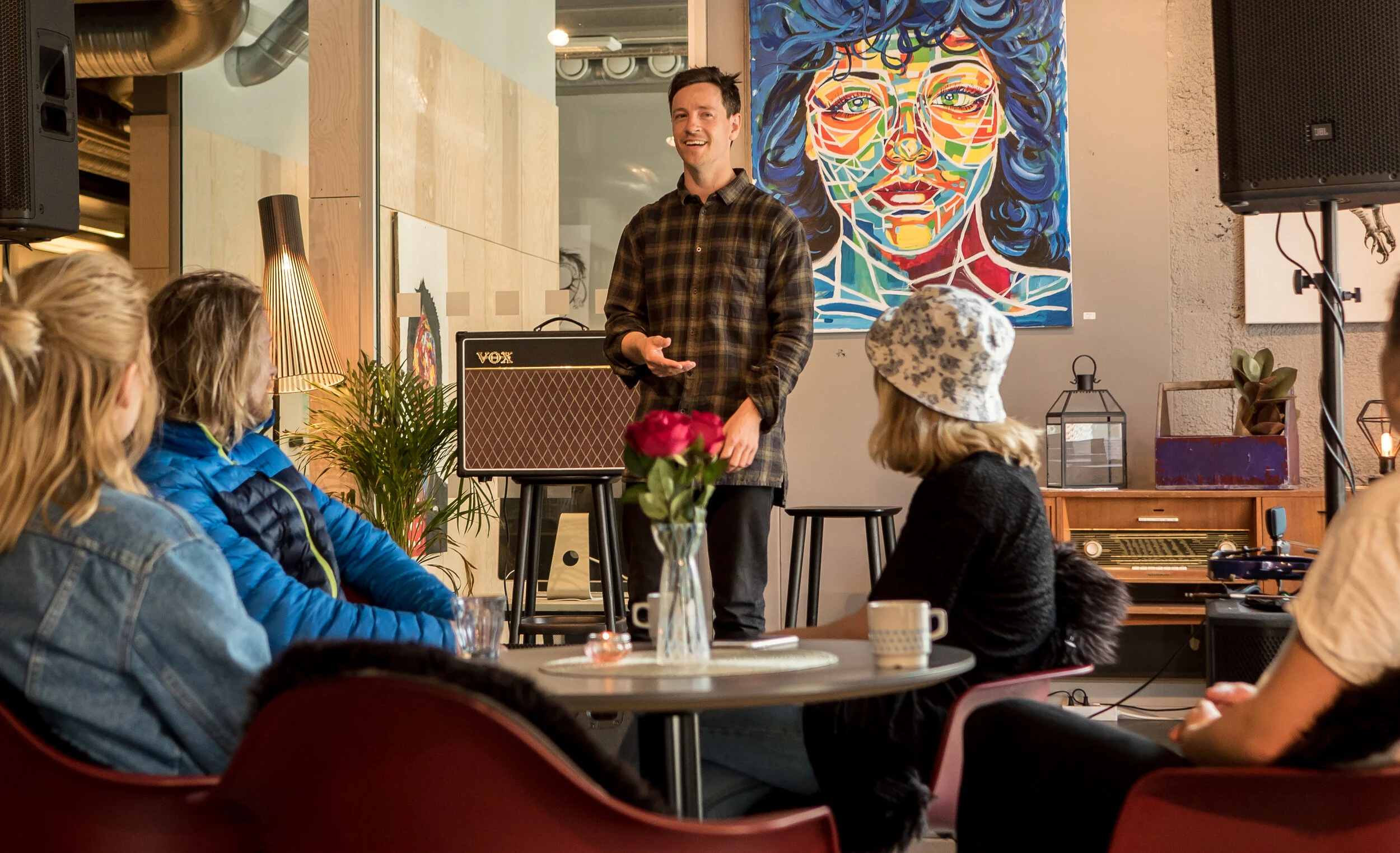 Kafé Kringla — TVIBIT