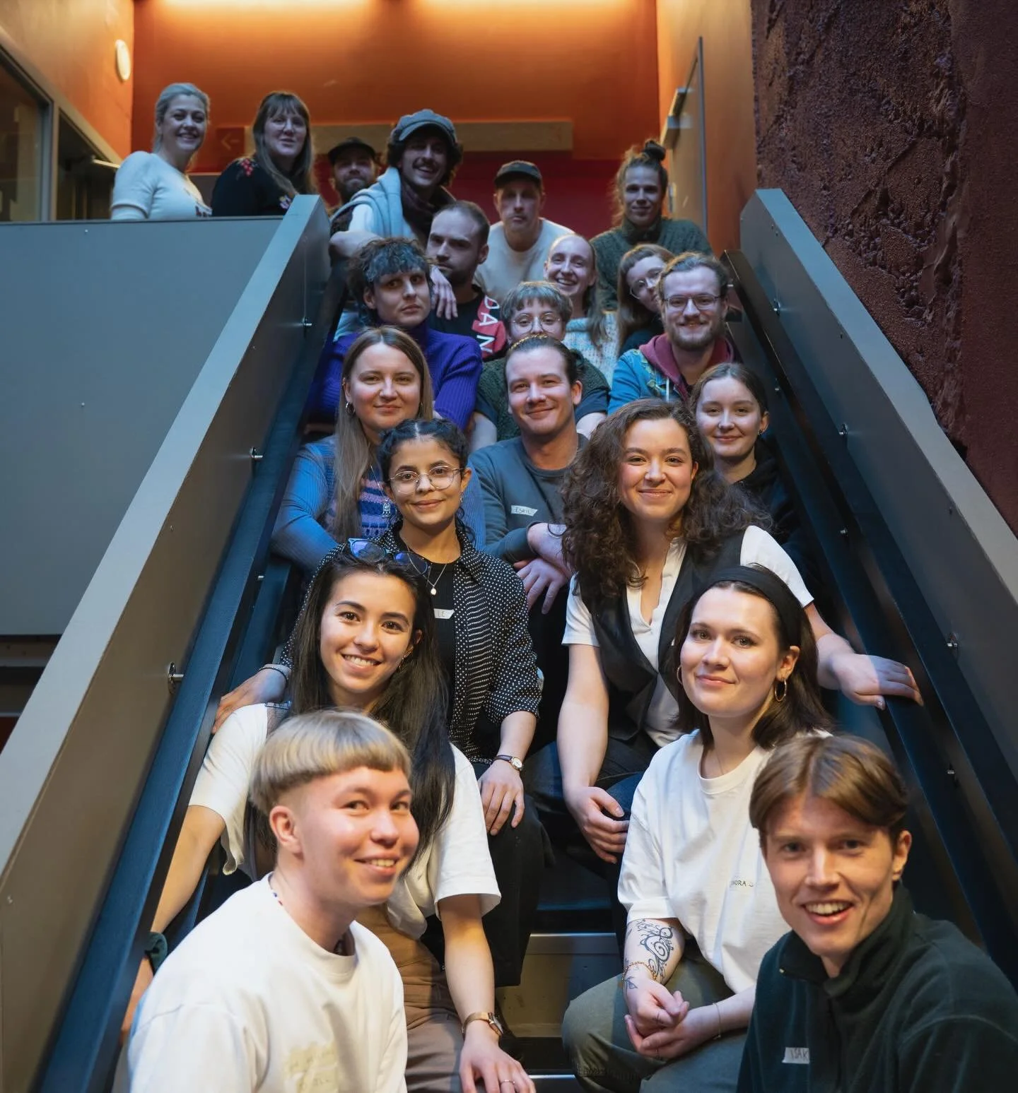 Last week, Tvibitstigen brought together this inspiring group of young creative project makers for a two-day capacity workshop led by kaospilot Emil Winther. Throughout the sessions, participants shared their own projects, learned new tools, and deve