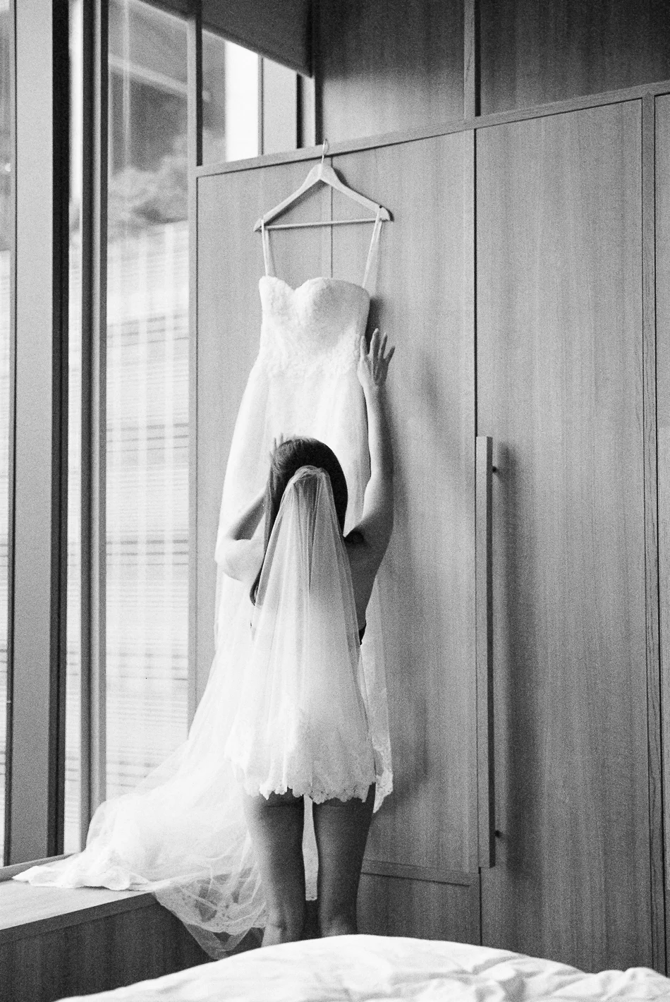 ChenSandsPhotoChrisGeriWedPREP-41.jpg