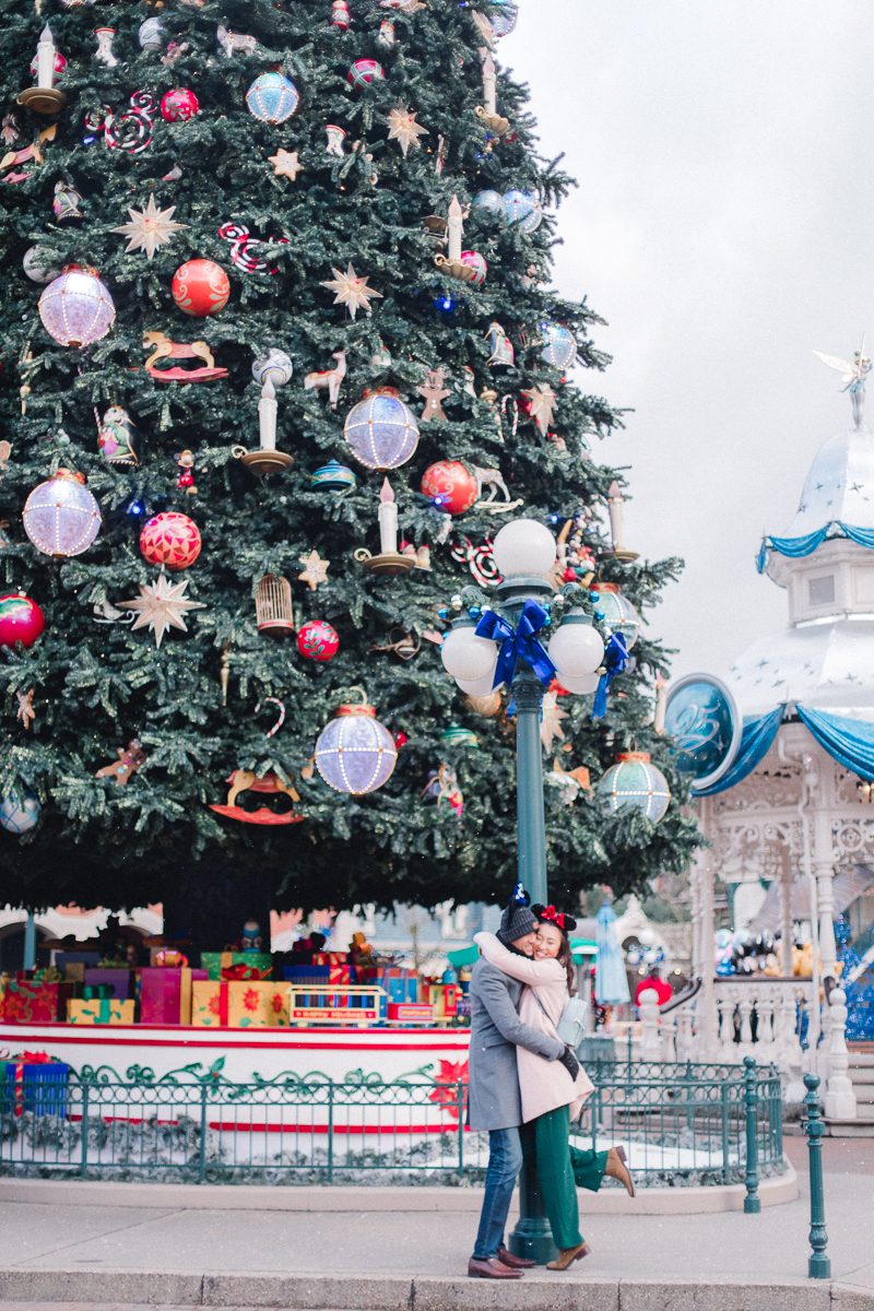 Chen Sands Paris Photographer Disneyland in Winter Engagement 3.jpg