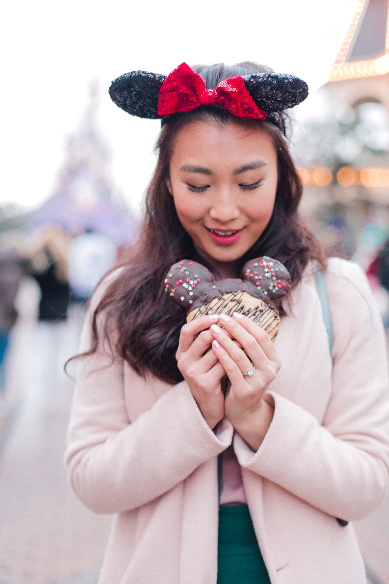 Chen Sands Paris Photographer Disneyland in Winter Engagement 24.jpg