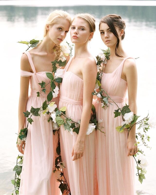 Early #springfeels - Paris sun is out for the first weekend in aaages. Ready for buds and blossoms and the peonies that will arrive in the coming months! 
One from the archives, #lookbook for #thegraceslabel #bridesmaidinspiration