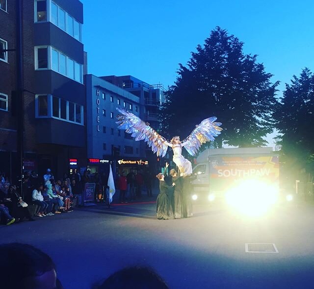 This time last year we were in @bellsquareldn for an atmospheric evening performance of the incredible #Icarus by @southpawcompany! Were you there? Our shows at #BellSquare are paused for the time being, but we can't wait to be back in the future sha