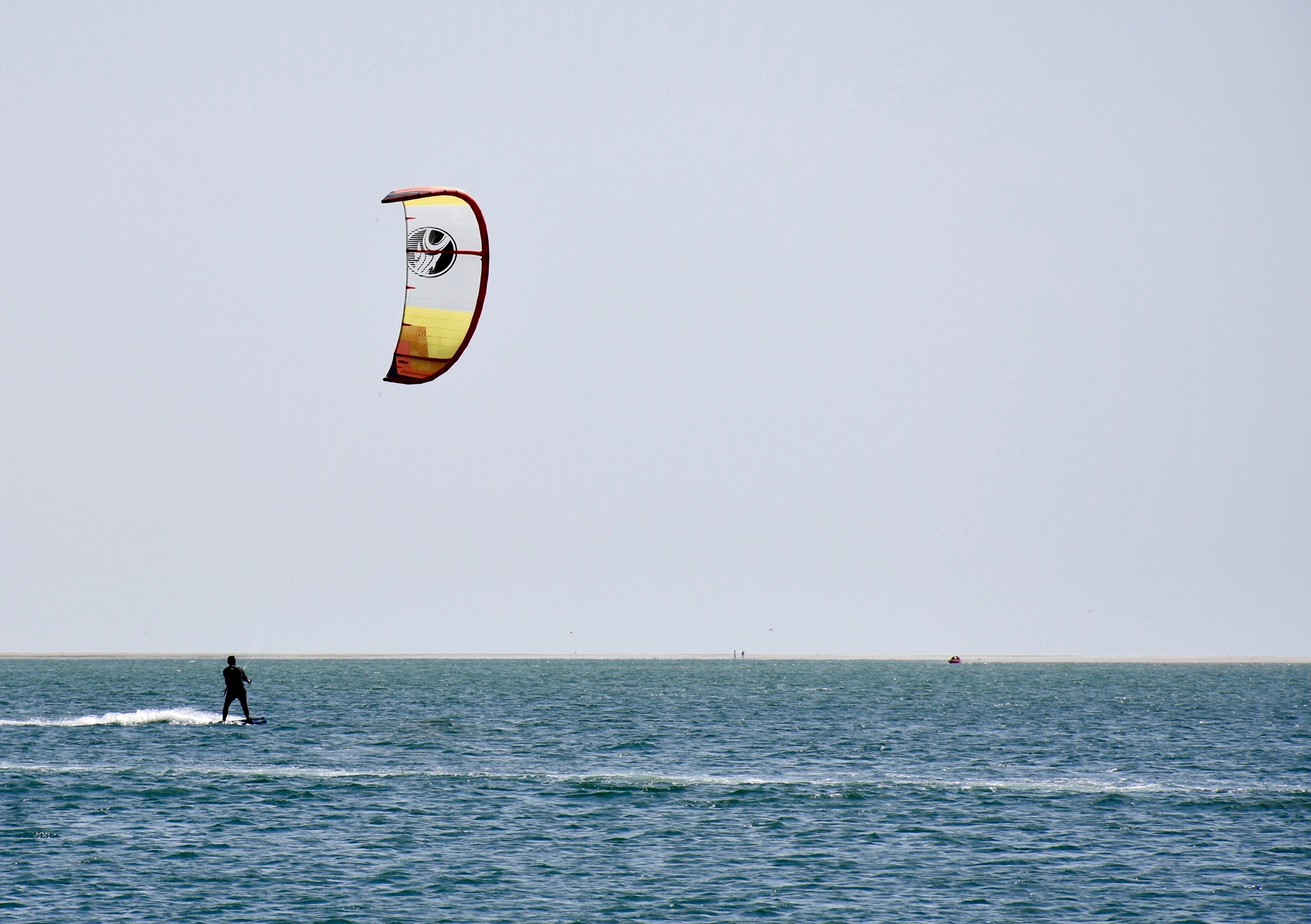 风筝冲浪之旅与风筝控制葡萄牙。jpg188比分直188bet体育