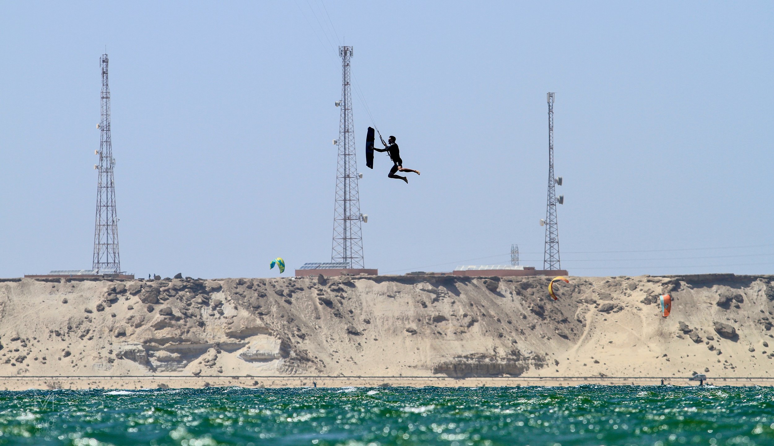 Drone drops Restube to kitesurfer in Brazil