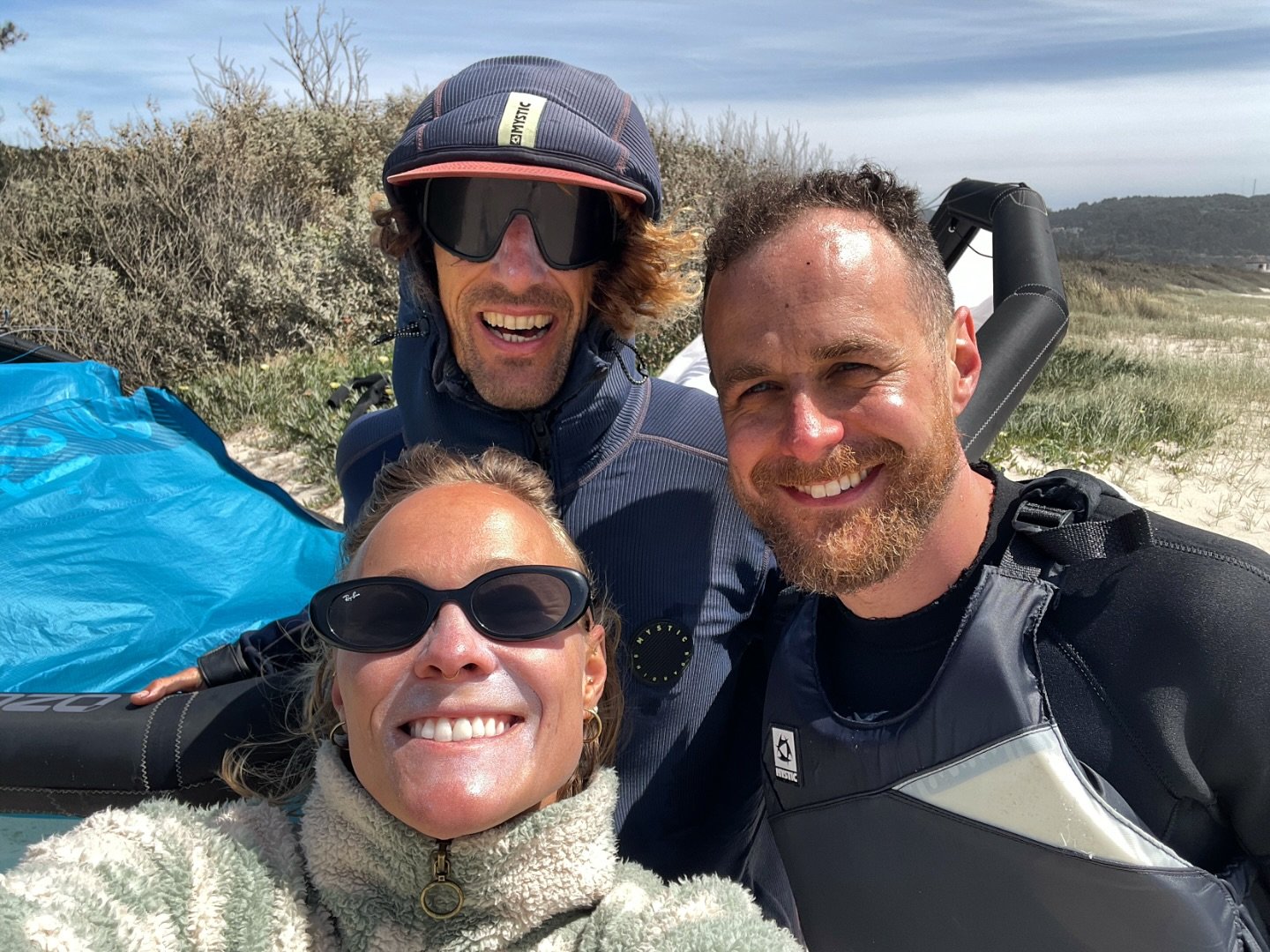 Kiting hard, smiling harder 🏄&zwj;♀️⚡🌞

📍Moledo Beach

#beach #kitesurf #portugal #portugal🇵🇹